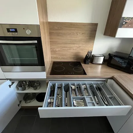 Premium Apartment 75Qm 3 Zimmer Kueche, Balkon, Smart Tv, Wifi Aalen Exterior photo